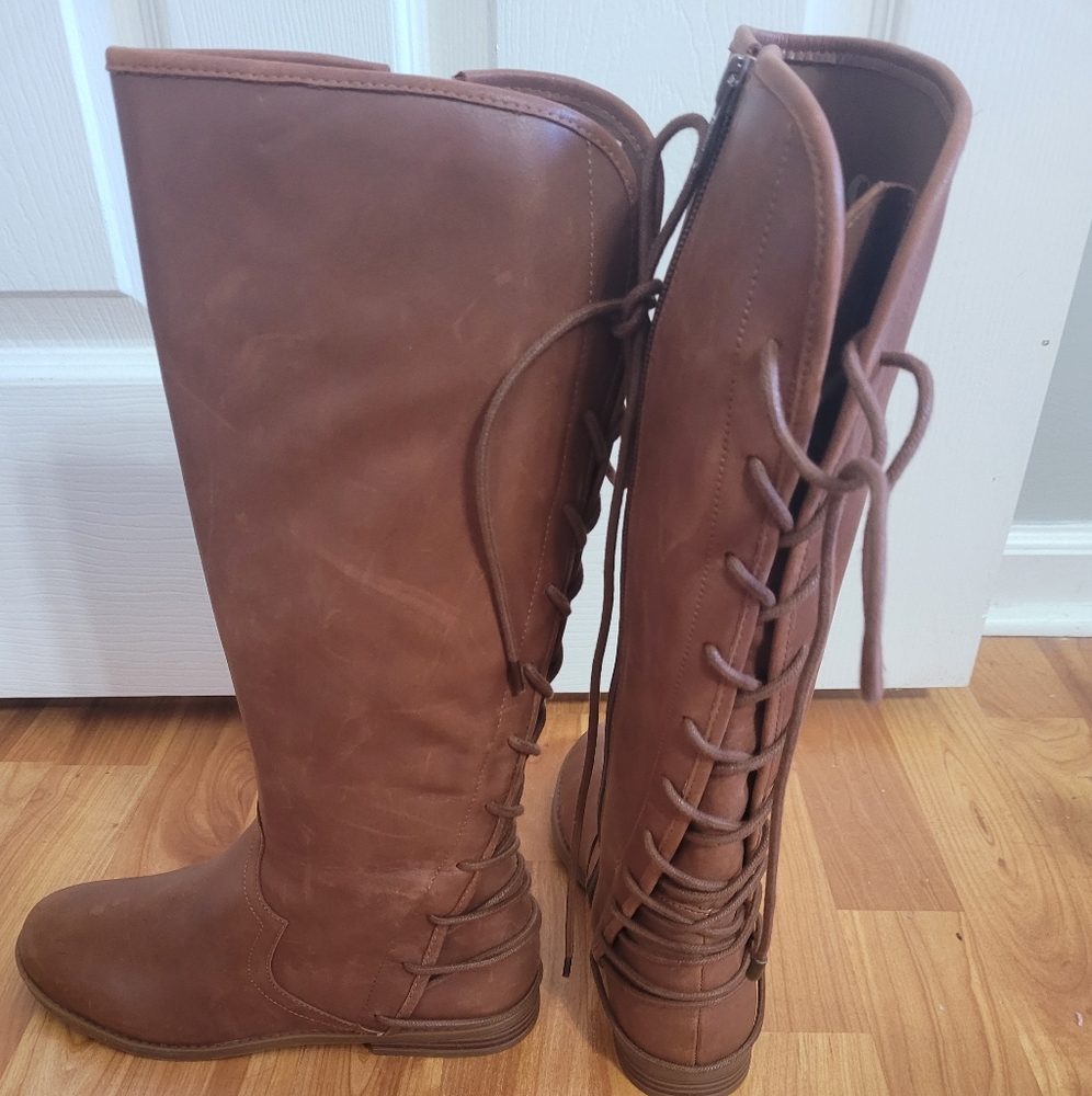 GB girls,size 4M, never worn